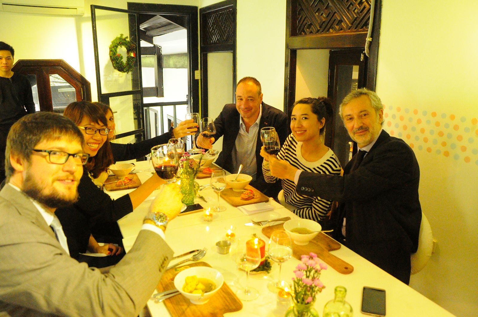 Italian Christmas party in the heart of Hanoi 0