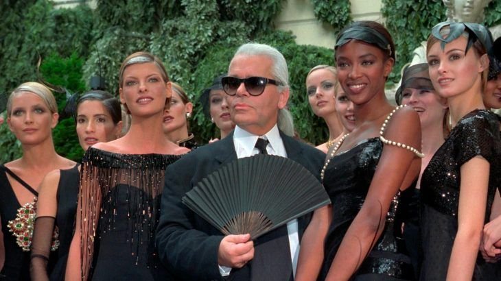 Met Gala 2023 is covered with camellia flowers, recreating 6 decades of Karl Lagerfeld's fashion 2