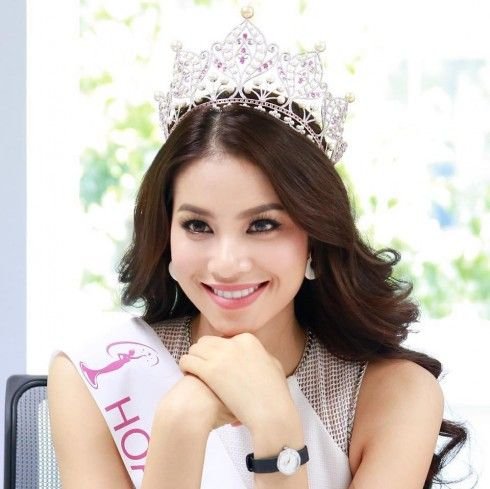 Pham Huong - Proud of Vietnamese beauty at Miss Universe 2015 2