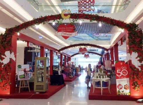 “Magical Valentine” at Crescent Mall: Paradise for gifts & attractive promotions 2