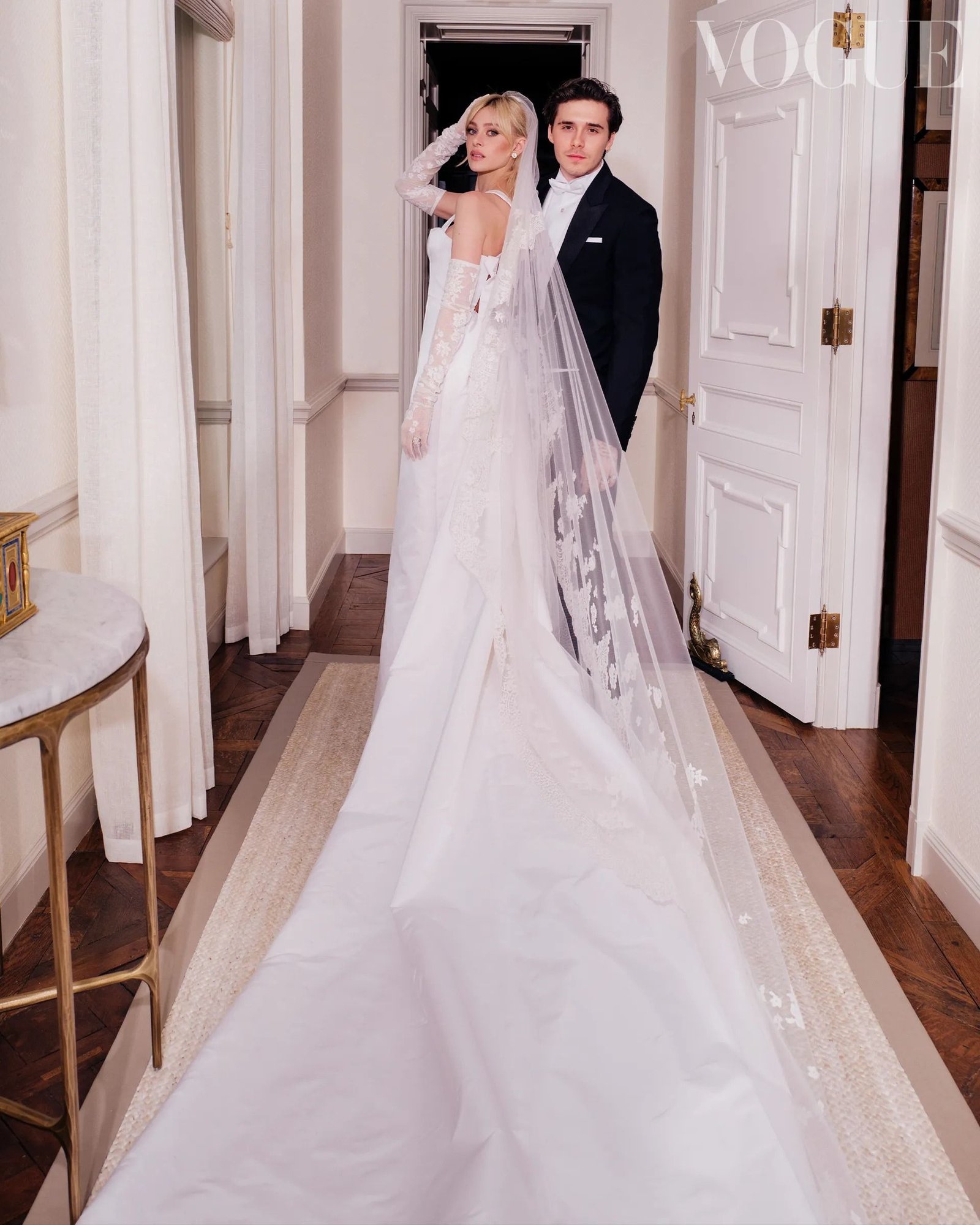 Victoria Beckham's daughter-in-law wore an expensive Valentino wedding dress like a work of art 1